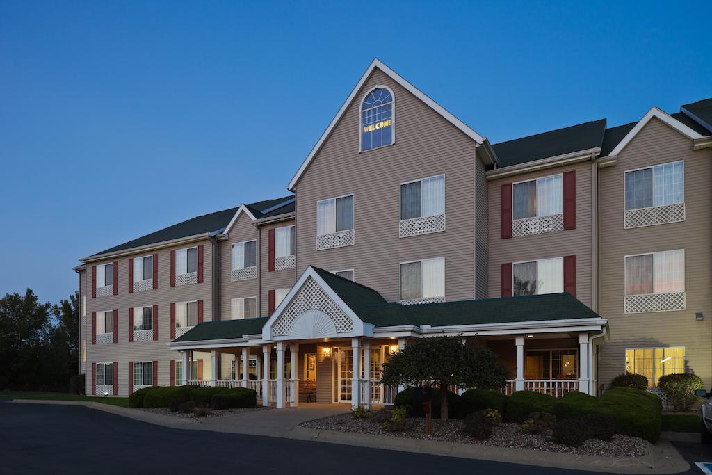 Country Inn & Suites By Radisson, Clinton, Ia Екстер'єр фото
